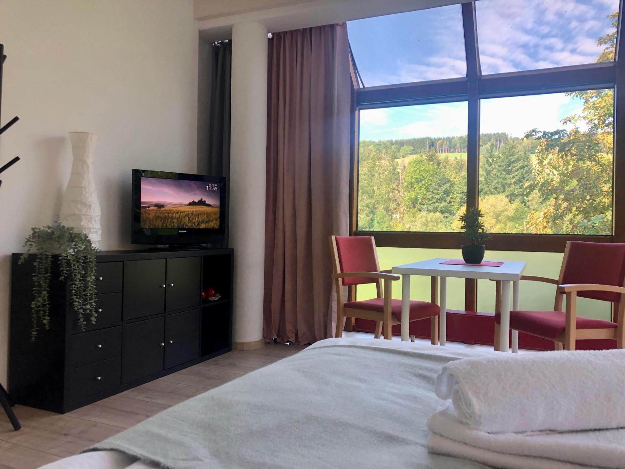 Rhoenzeit Apartements Und Zimmer Hilders Extérieur photo